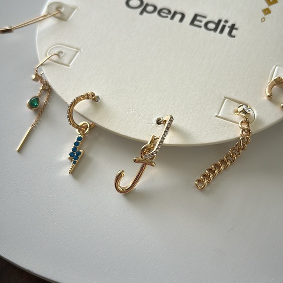 🔶🔸 OPEN Edit by Nordstrom multi set earrings gold tone w/ Initial “J” NWT 🔸🔶 - Picture 3 of 7